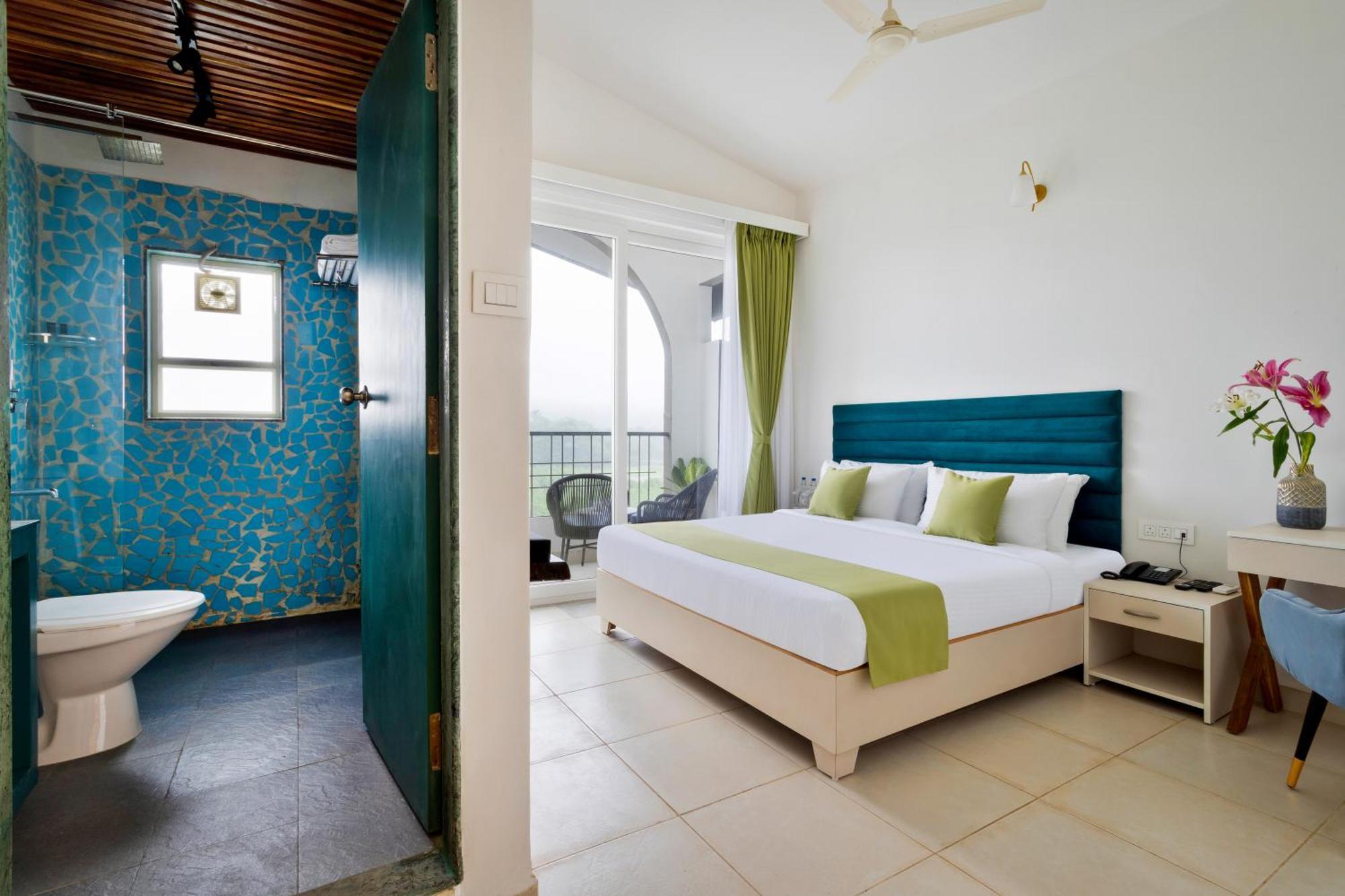 Stone Wood Hotel Amboli 암볼리 외부 사진
