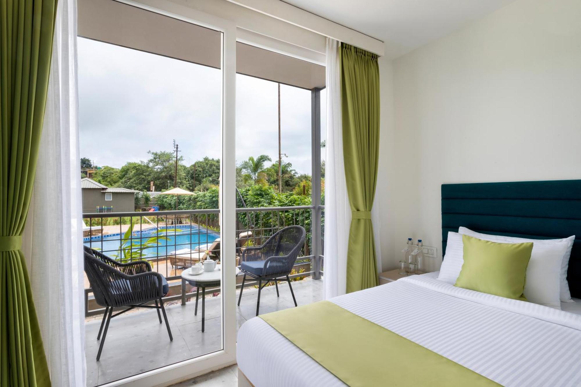 Stone Wood Hotel Amboli 암볼리 외부 사진