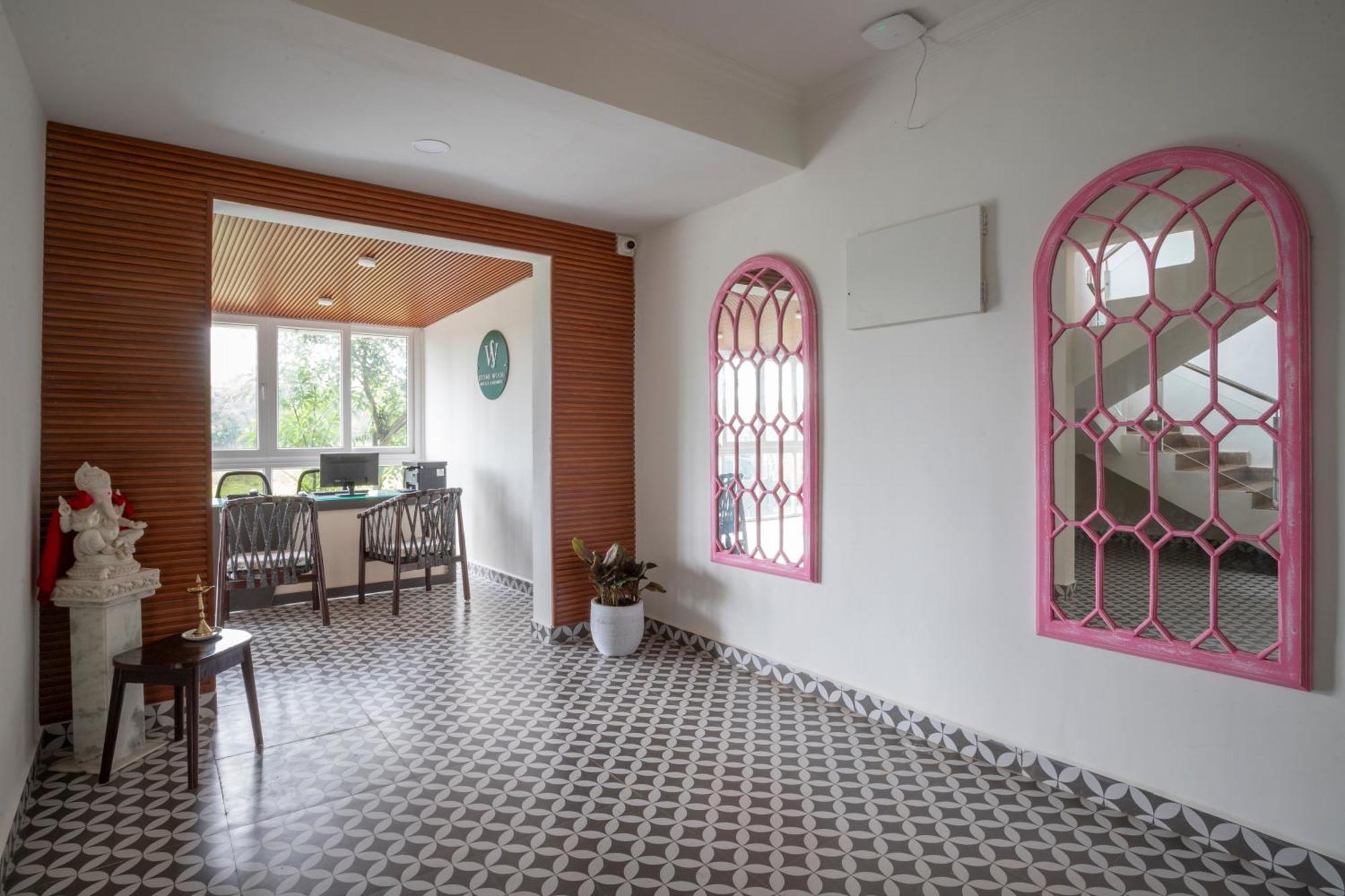 Stone Wood Hotel Amboli 암볼리 외부 사진