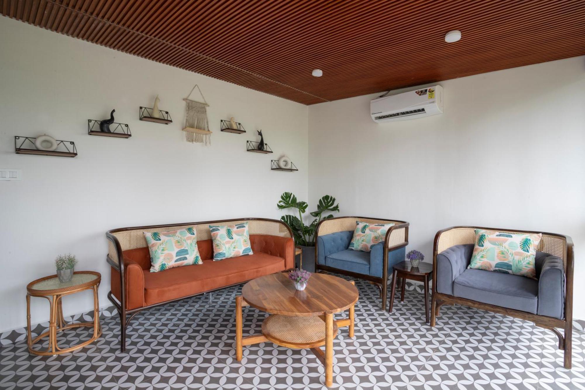 Stone Wood Hotel Amboli 암볼리 외부 사진